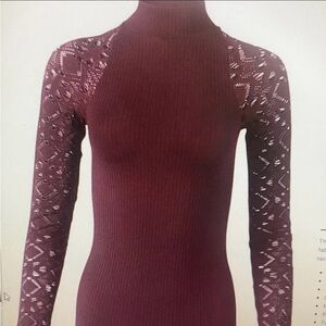 New Ribbed Mock Neck Turtleneck NWT 💗